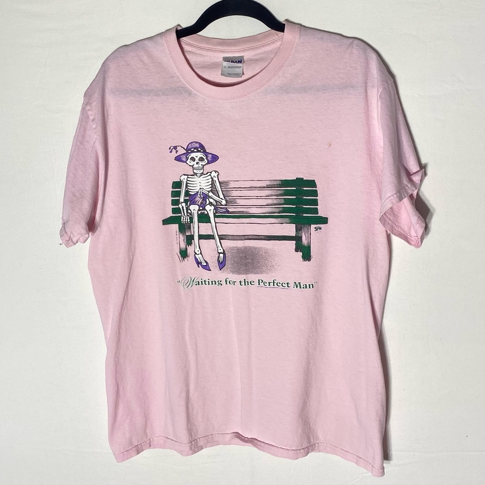 Gildan Pink Skeleton “Still Waiting For The Perfect Man” Graphic Tee T Shirt L